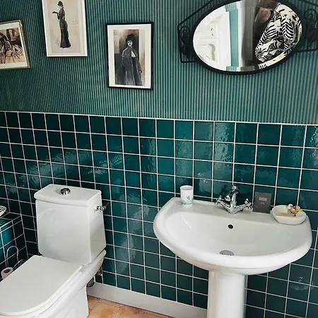 فندق مبيت وإفطار Chateau De La Thibaudiere Bois Savary - Familiale Du Roi