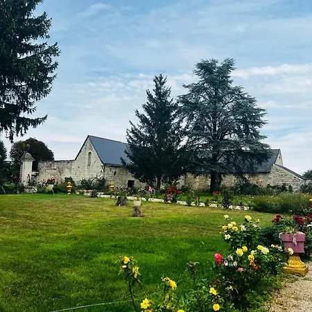 Chateau De La Thibaudiere Bois Savary - Familiale Du Roi 3*