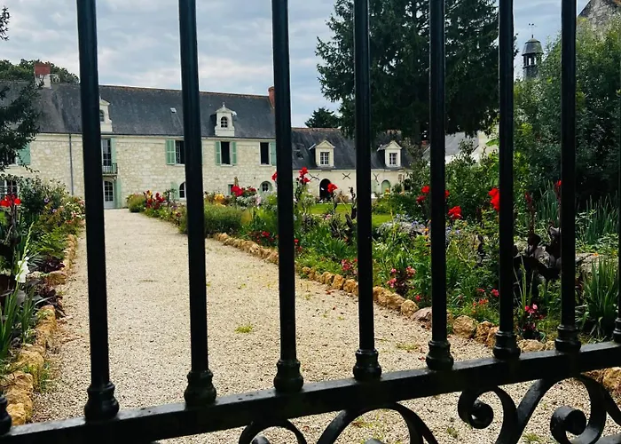 Château De La Thibaudière Bois Savary - Familiale Du Roi Bed & Breakfast Allonnes (Maine-et-Loire)